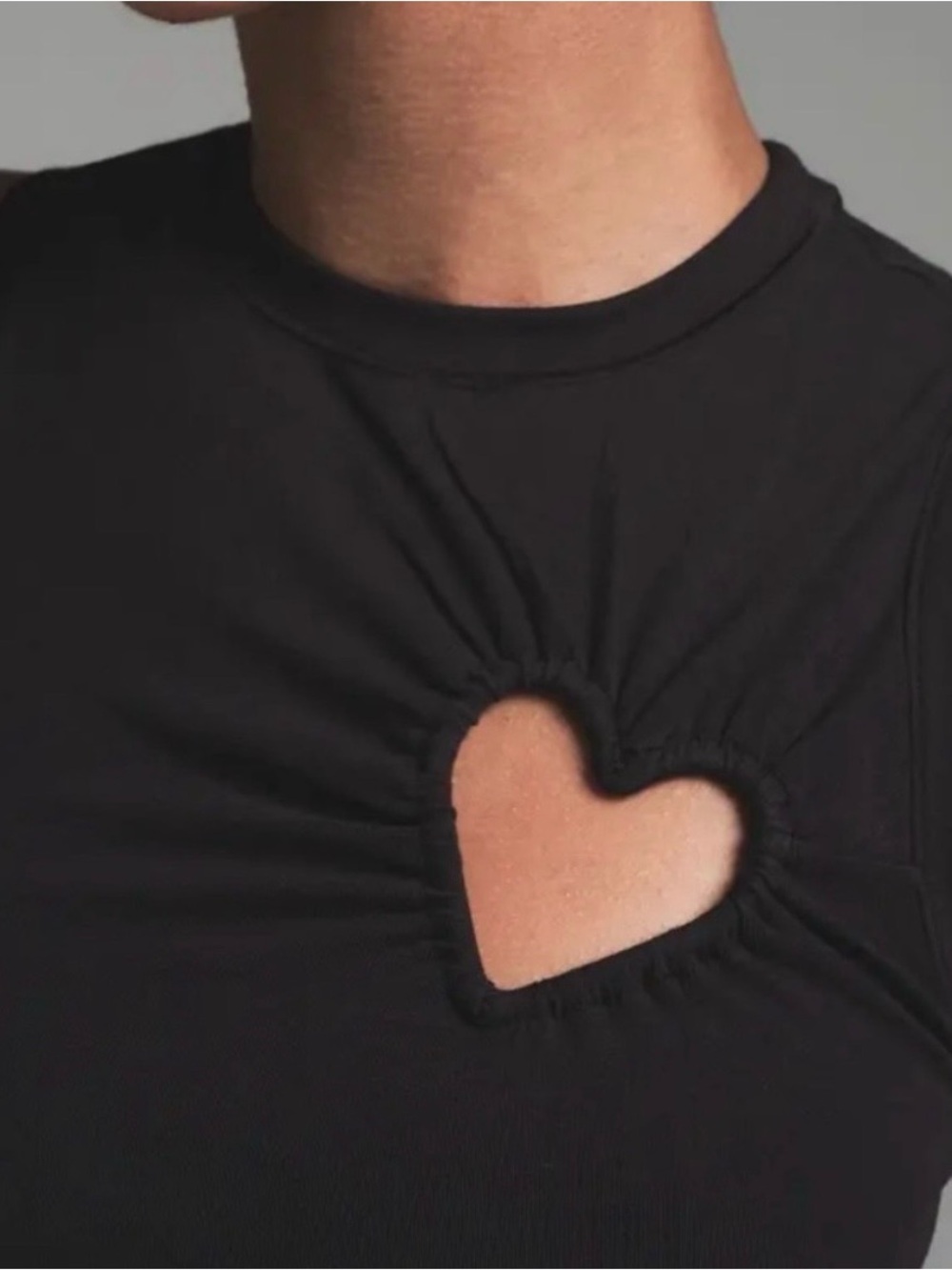 SKIMS Sleeveless Black Heart Cutout Tank Top - Picture 2 of 8